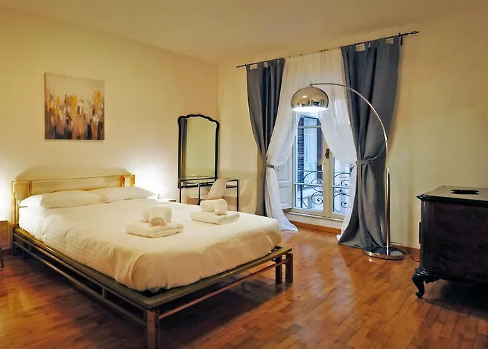 Elegant Via Veneto By Varental *